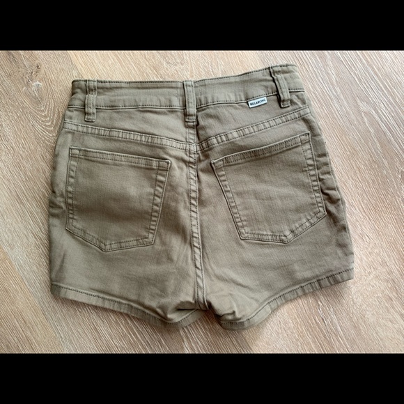 Billabong Women’s U Know Me high waist shorts green 24 - Picture 2 of 8